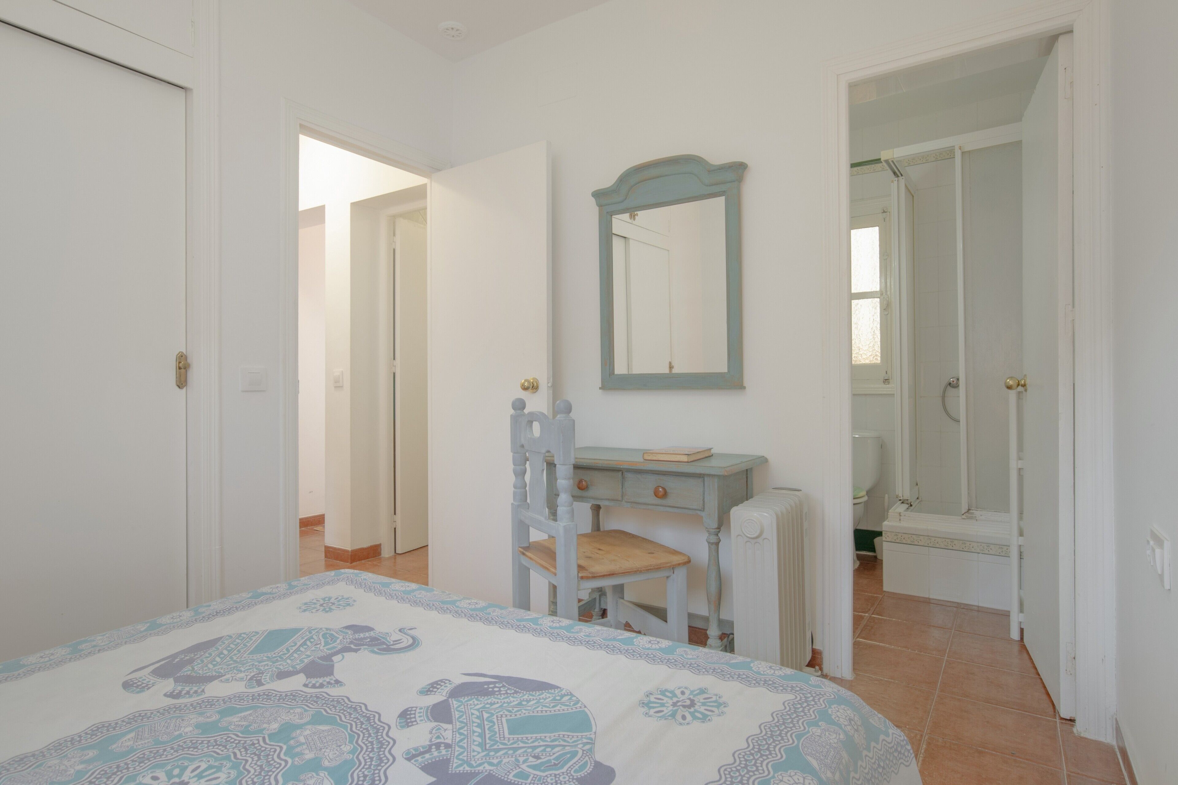 3 quartos, ferros/tábuas de passar roupa, Wi-Fi de cortesia