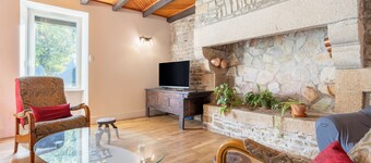 Holiday Home 'Les Hirondelles' with Private Terrace, Private Garden and Wi-Fi