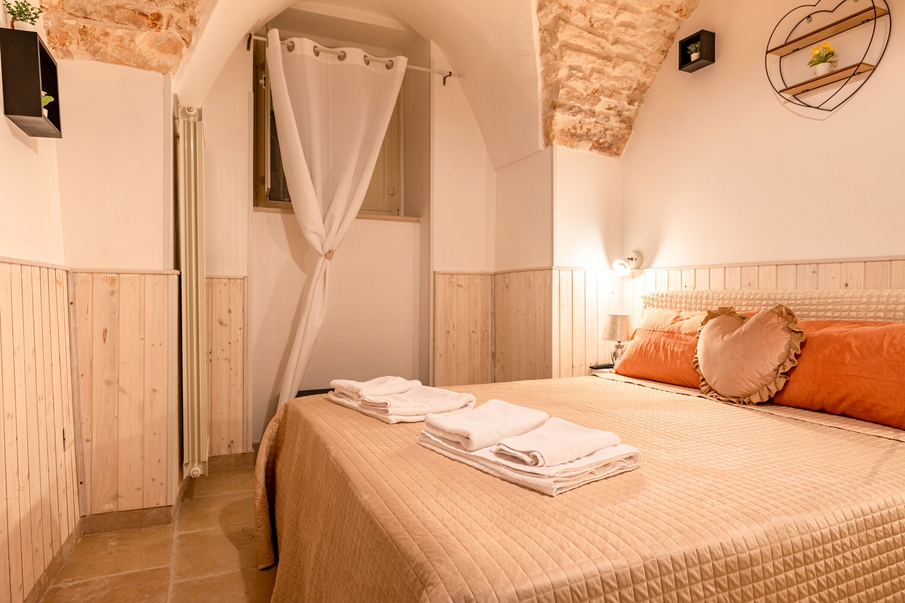 1 soverom, strykejern/-brett, wi-fi (inkludert) og sengetøy