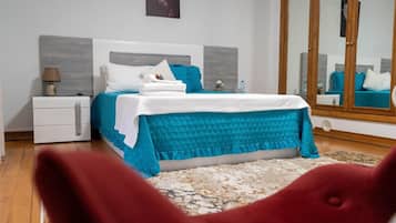 4 slaapkamers, een strijkplank/strijkijzer, gratis wifi, beddengoed