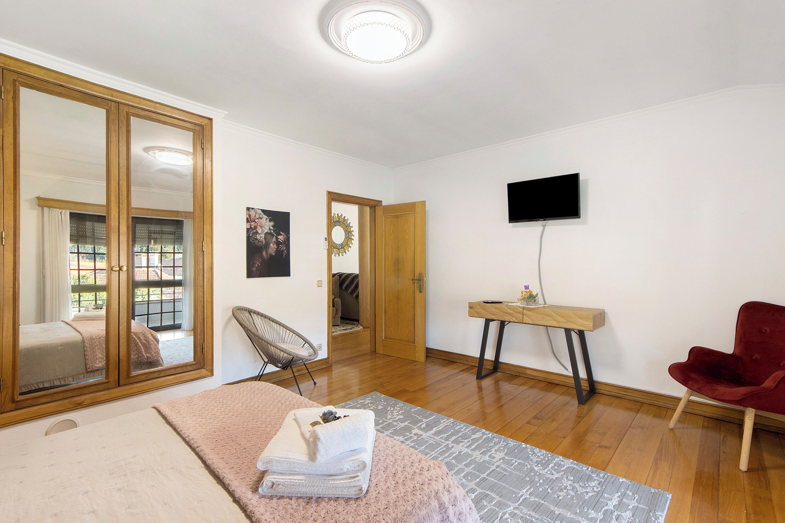 4 Schlafzimmer, Bügeleisen/Bügelbrett, kostenloses WLAN, Bettwäsche