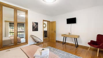4 Schlafzimmer, Bügeleisen/Bügelbrett, kostenloses WLAN, Bettwäsche
