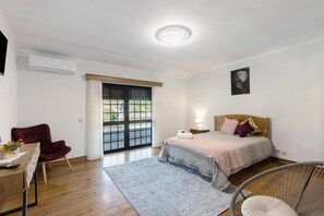 4 Schlafzimmer, Bügeleisen/Bügelbrett, kostenloses WLAN, Bettwäsche