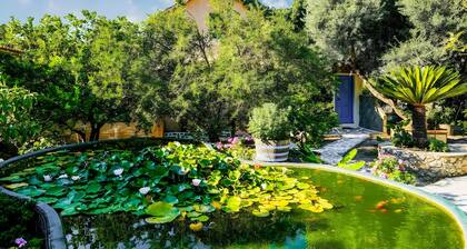 Cottage 'Olive Tree 3' with Sea View, Private Terrace and Wi-Fi