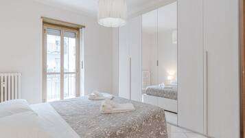 1 camera, Wi-Fi, lenzuola