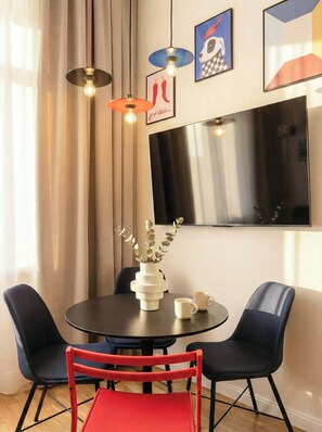 تناول الطعام