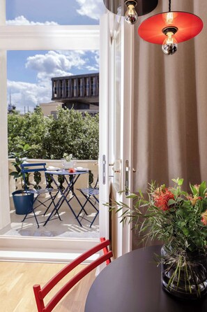 Outdoor dining - TurnKey | Wenceslas square Apartment w/ balcony I (Praha 1)