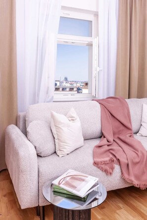 テレビ、書斎 / ワークスペース