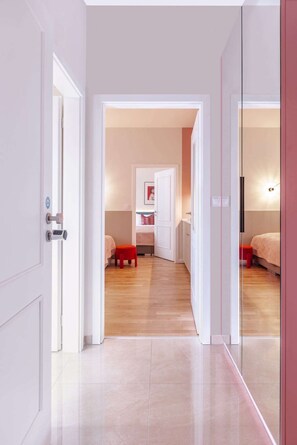 2 chambres, fer et planche à repasser, lit parapluie, Wi-Fi