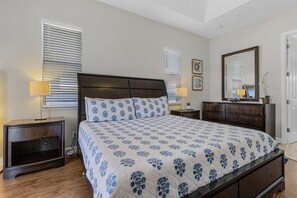 3 bedrooms, iron/ironing board, free WiFi, bed sheets - Bicycles, Heated Pool and Spa - Villa Lazy Palm- Roelens (Cape Coral)