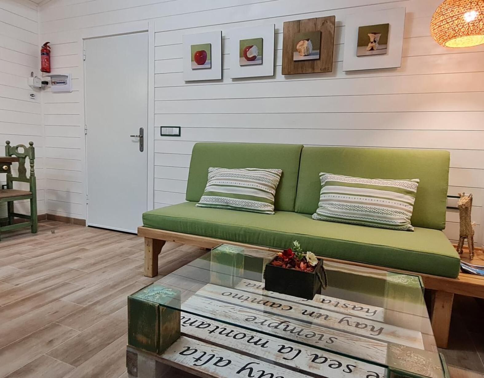 電視、乒乓球設施