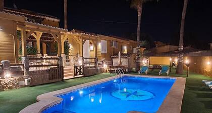 Studio 'Altea' with Shared Pool, Wi-Fi and Air Conditioning