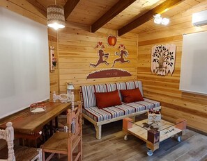 TV, table tennis - Studio 'Altea' with Shared Pool, Wi-Fi and Air Conditioning (Busot)