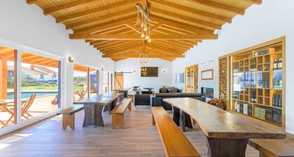 Holiday Home 'Vitor Hugo' with Mountain View, Wi-Fi and Air Conditioning