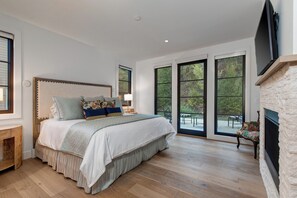 5 habitaciones, escritorio, tabla de planchar con plancha y wifi gratis 