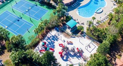 ISLE OF DESTINY | 4BR | SLEEPS 12 | PRIVATE POOL | INDOOR SPA