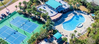 ISLE OF DESTINY | 4BR | SLEEPS 12 | PRIVATE POOL | INDOOR SPA