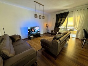 Living area - LUXE COASTAL RETREAT Apartment (Alexandroupoli)