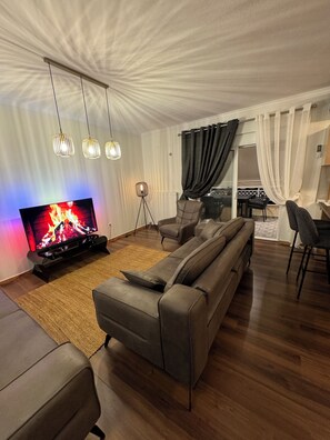 Living area - LUXE COASTAL RETREAT Apartment (Alexandroupoli)