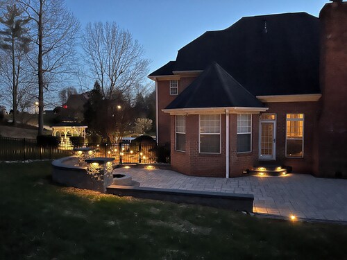 Main Channel Lake Hickory Views, Golf Course, Boat Ramp/Dock, 2-Marina's Nearby