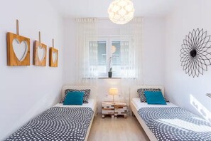 2 bedrooms, desk, iron/ironing board, free WiFi