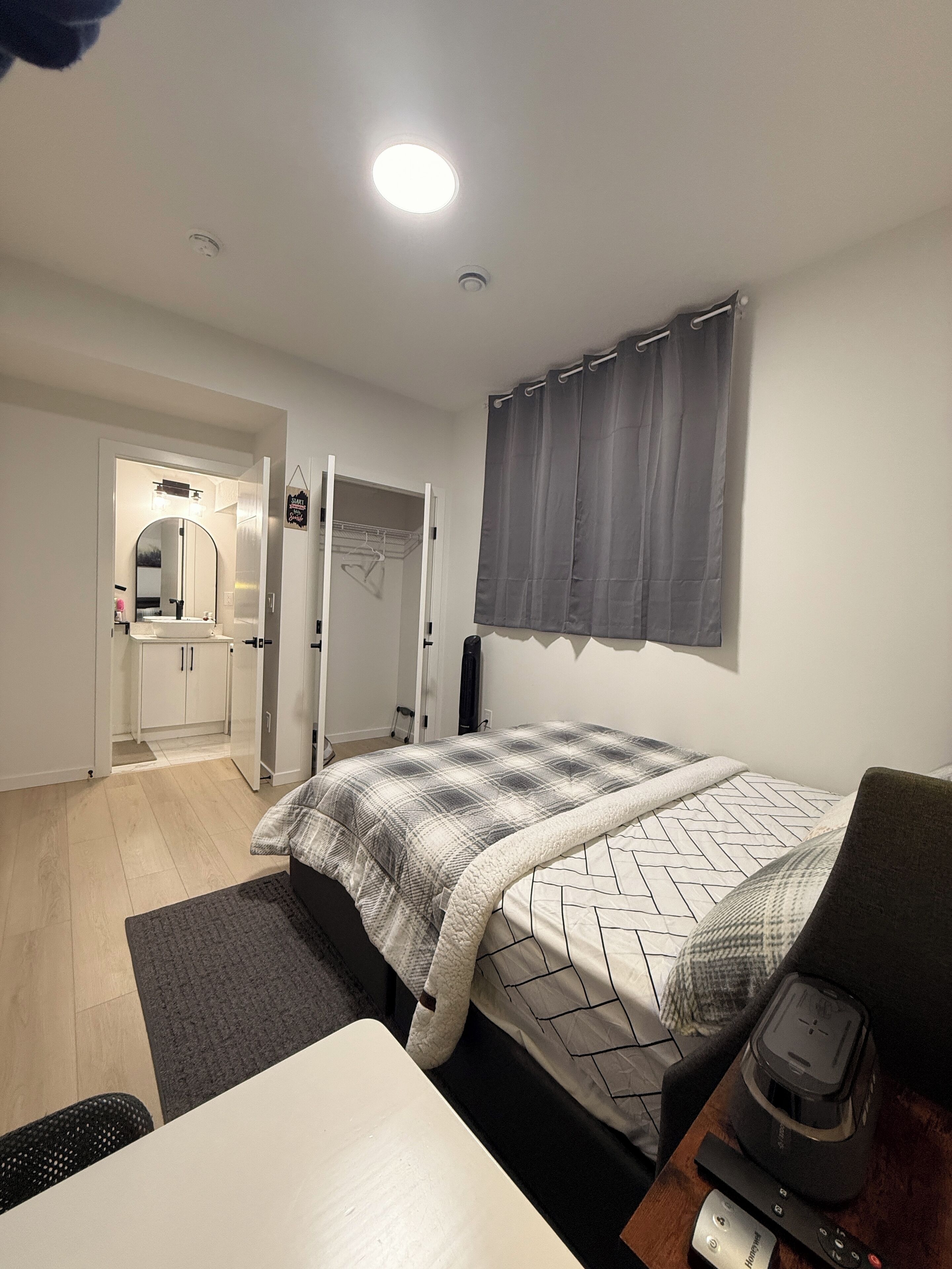 2 chambres, bureau, fer et planche à repasser, Wi-Fi gratuit