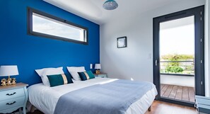 4 Schlafzimmer, Schreibtisch, Bügeleisen/Bügelbrett, Reisekinderbett