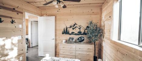 2 bedrooms, free WiFi, bed sheets, wheelchair access