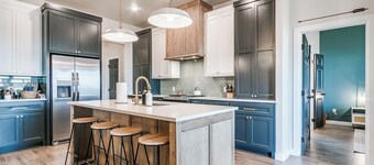 Western-Themed Family Retreat -- Kid-Friendly, Fire Pit, New Build Home