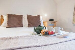 4 bedrooms, iron/ironing board, travel crib, WiFi