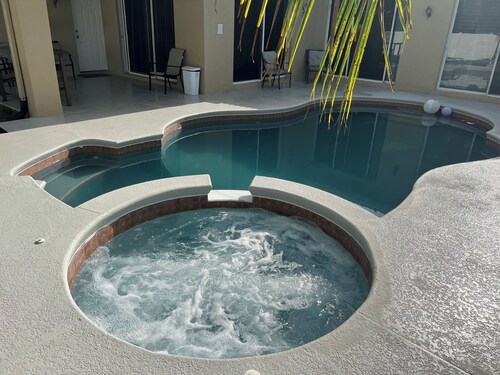 4-bedroom house in superb Port St. Lucie with WiFi, AC