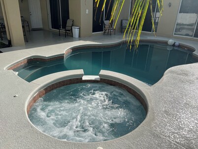 4-bedroom house in superb Port St. Lucie with WiFi, AC