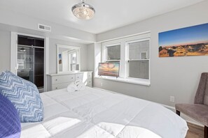8 bedrooms, desk, iron/ironing board, free WiFi