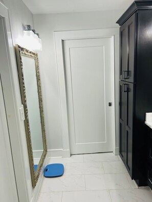 Interior - JEWEL OF GENTILLY-Cute Comfy 2bd 2bath sleeps 8, close to all the action (New Orleans)