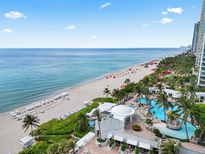 On the beach - LUXURIOUS APARTMENT FRONT OF THE BEACH IN SUNNY ISLE (Sunny Isles Beach)