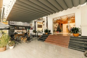 Front of property - Lê Mùi Hotel - Apartment (Da Lat)
