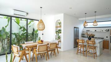 Villa, 2 Bedrooms, Private Pool | Dining room