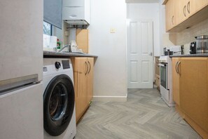 Private kitchen - Silvester Apartment  (Liverpool)