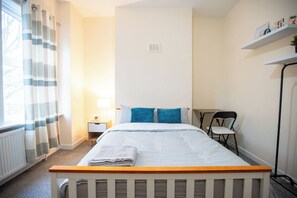 3 bedrooms, WiFi - Silvester Apartment  (Liverpool)