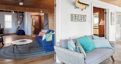 Pier Michigan - seconds away from Lake Michigan and a public access