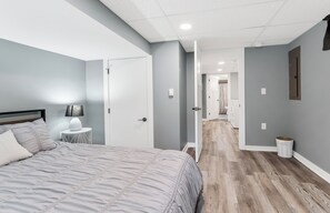 5 室のベッドルーム、アイロン / アイロン台、WiFi、ベッドシーツ