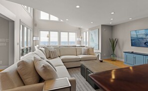 Smart TV y chimenea 
