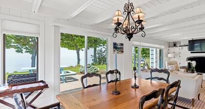 Fletcher Cottage | Direct Lake Michigan Access & Beach Vibes