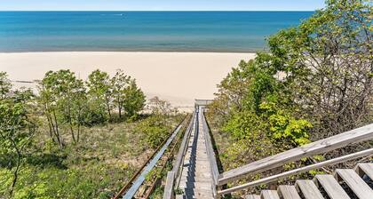 Luxury Lakefront Escape | 6 Bedrooms & Pet Friendly