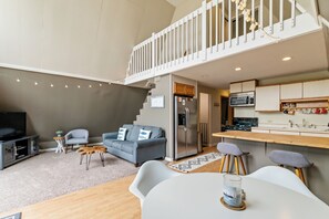 Smart TV - Loch Nez | A-Frame Retreat with Dock on Upper Silver Lake (Mears)