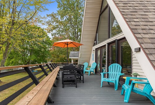 Loch Nez, a spacious 3-bedroom home in Silver Lake, MI