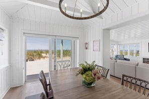 Dining - Experience lakeside luxury at 'Memories' (Spring Lake)