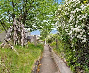 المنطقة المحيطة بالمنشأة