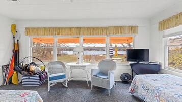 2 bedrooms, free WiFi, bed sheets