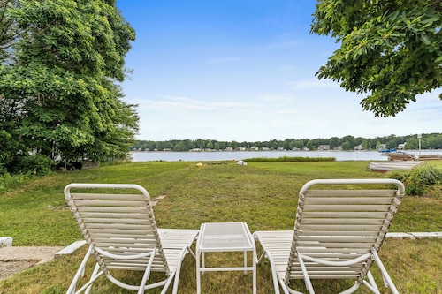 Charming 2-Bedroom Strong Cottage in Twin Lake, MI